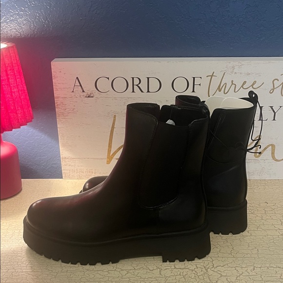 Arizona Jean Company Black Combat Boots new with tags - Picture 4 of 8